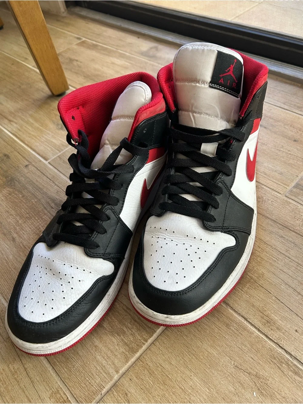Air Jordan 1 Mid